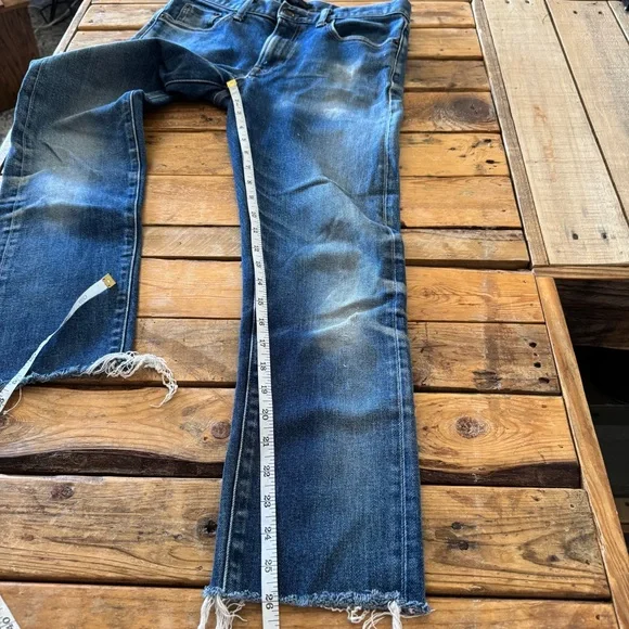 Uniqlo Cutoff Blue Jean 30 - Picture 4 of 6